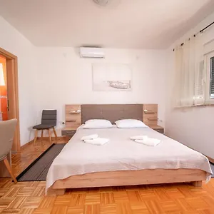 Prominac Apartment