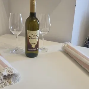 & Stelio Loborika